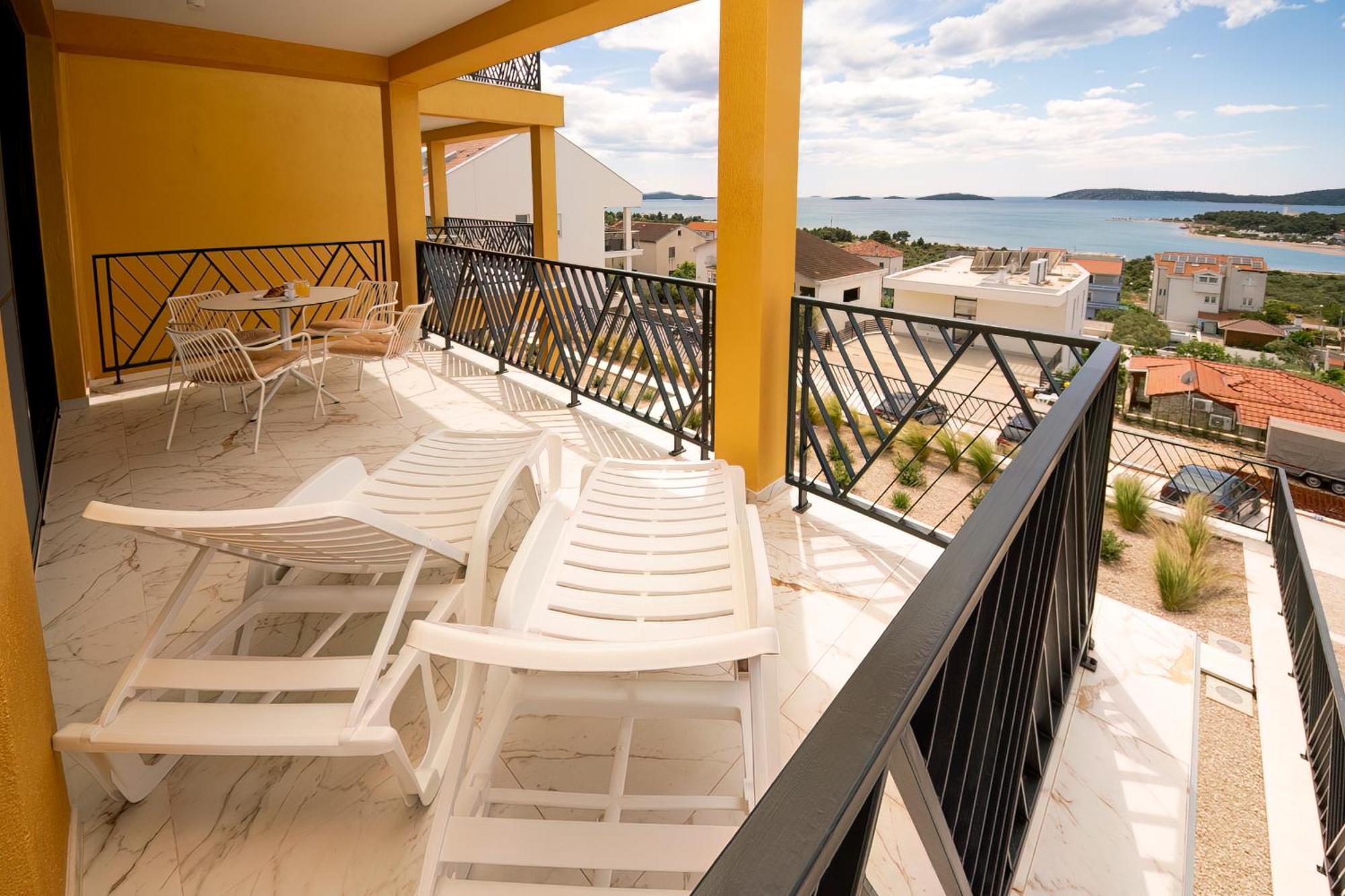 Mediterana Art Deco Resort (Adults Only) シベニク エクステリア 写真