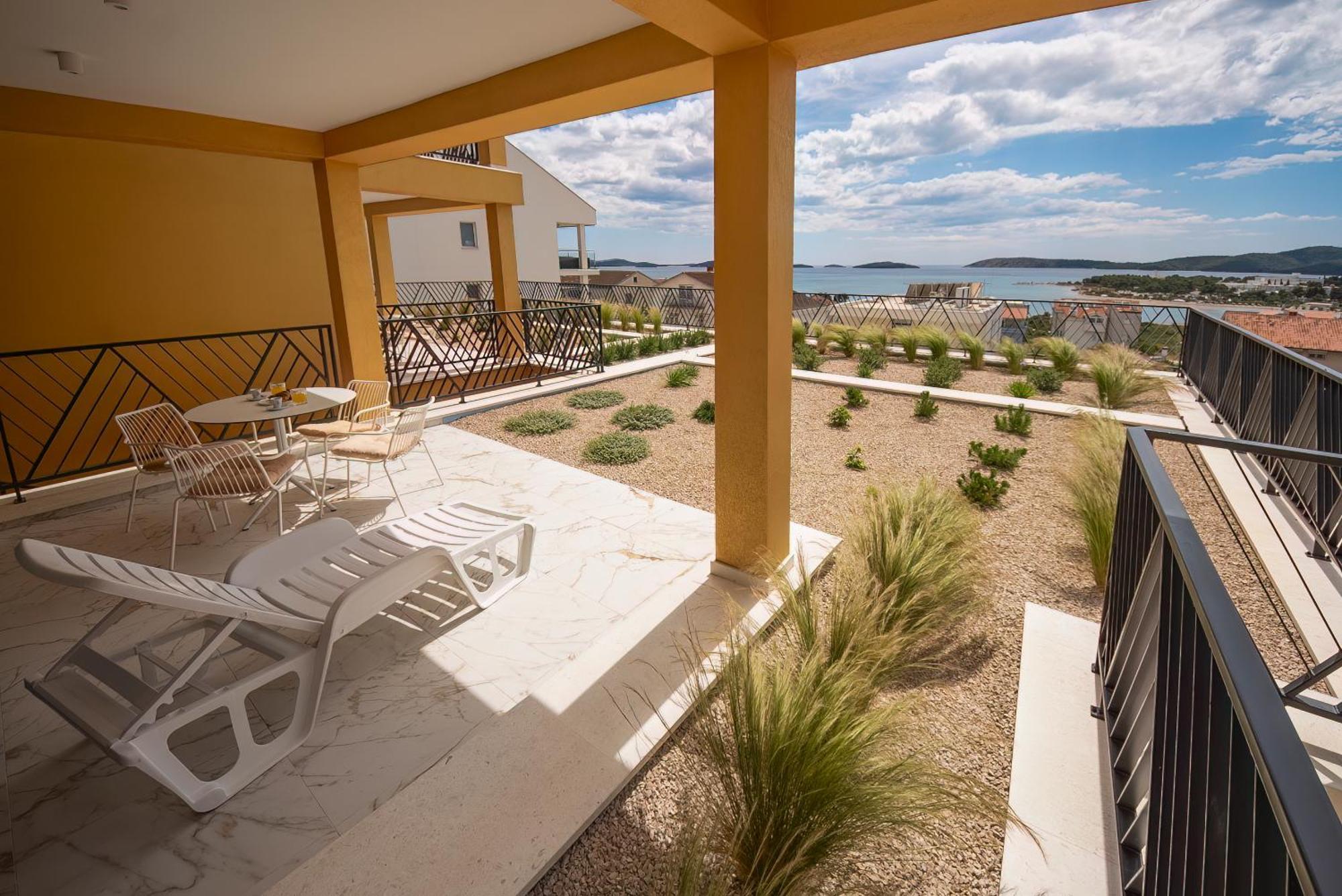 Mediterana Art Deco Resort (Adults Only) シベニク エクステリア 写真