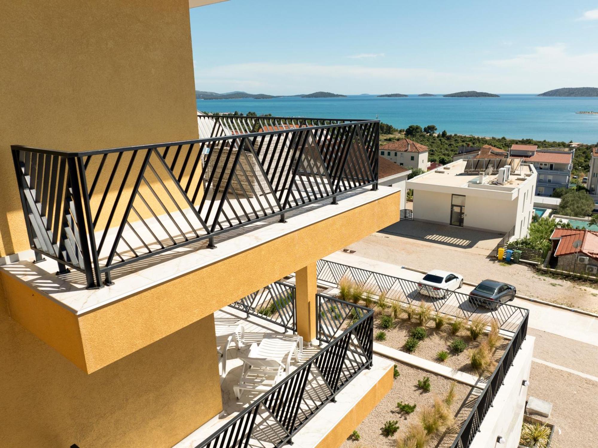 Mediterana Art Deco Resort (Adults Only) シベニク エクステリア 写真