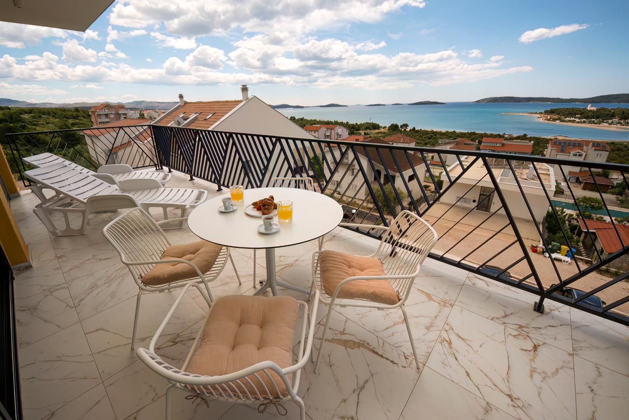 Mediterana Art Deco Resort (Adults Only) シベニク エクステリア 写真